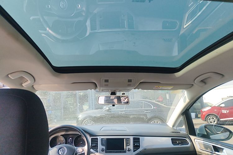 大众 高尔夫·嘉旅 2016款 230TSI 自动进取型中控内饰22