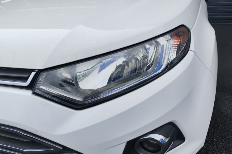 福特 翼搏 2013款 1.5L 自动尊贵型局部细节36