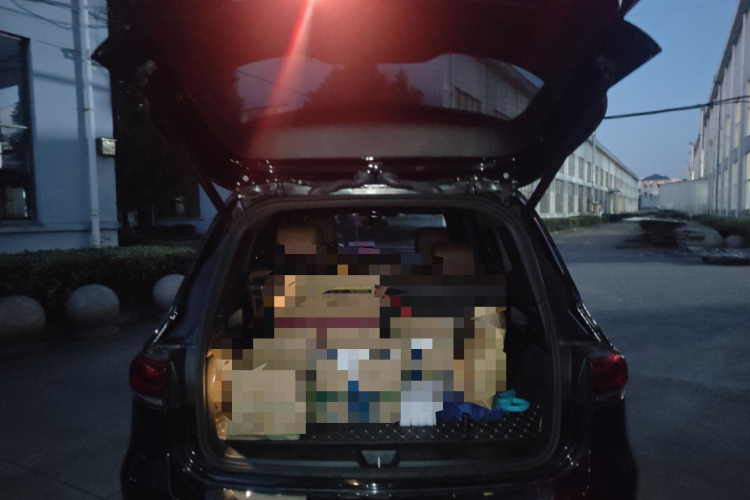 奔驰GLB 2021款 GLB 200 动感型局部细节23