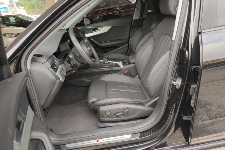 奥迪A4L 2020款 40 TFSI 时尚动感型中控内饰19