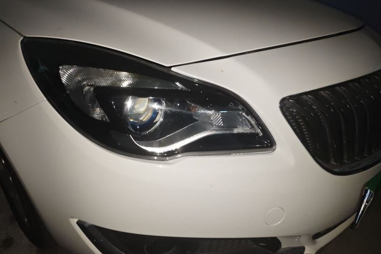 别克 君威 2015款 2.0L 精英时尚型车身外观8