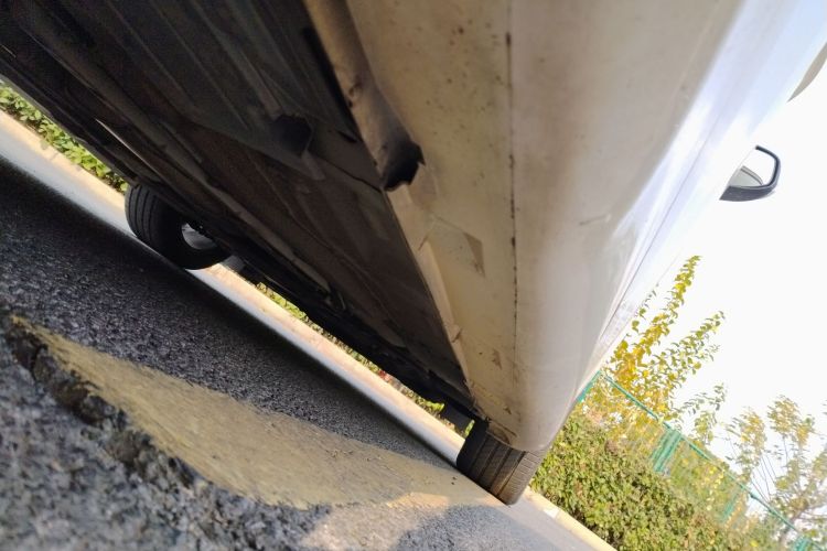 福特 福克斯 2012款 两厢 2.0L 手动豪华运动型局部细节9002