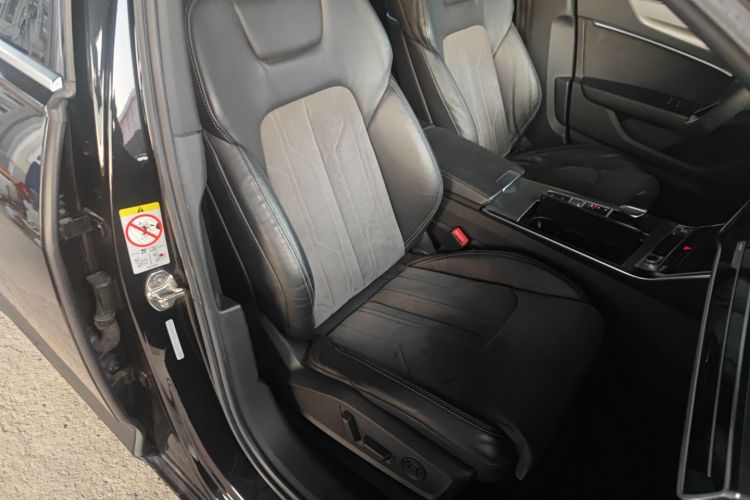 奥迪A6L 2019款 45 TFSI 臻选动感型局部细节41