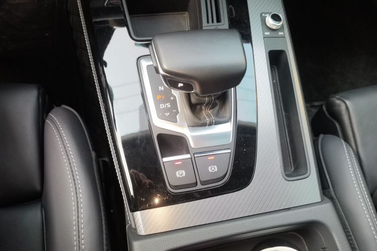 奥迪Q5L Sportback 2021款 40 TFSI 时尚型局部细节18