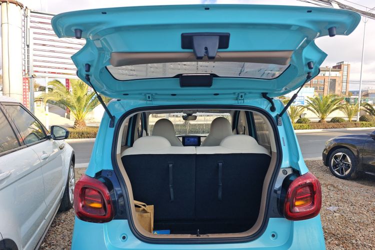 五菱汽车 宏光MINIEV 2025款 四门版 臻享款机舱底盘23