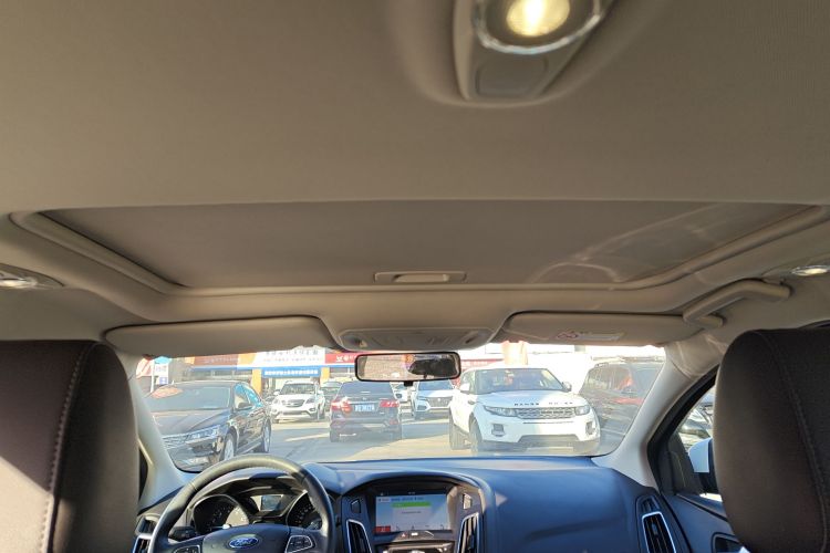福特 福克斯 2018款 两厢经典 1.6L 自动风尚型智行版局部细节22