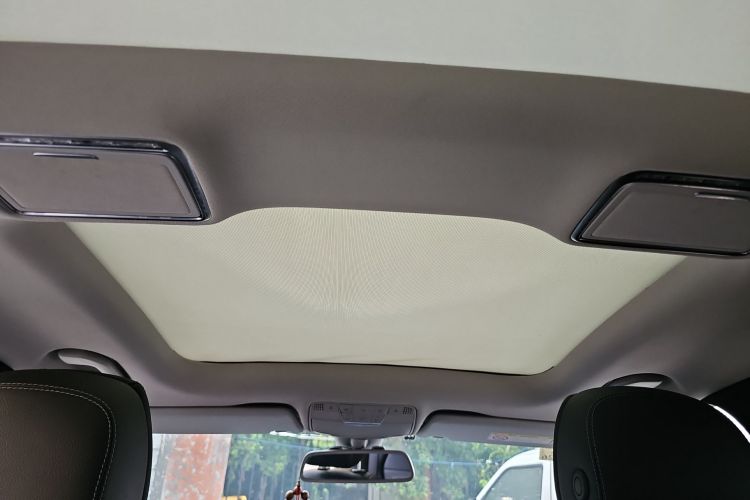 奔驰C级 2017款 改款 C 200 L 运动版局部细节22