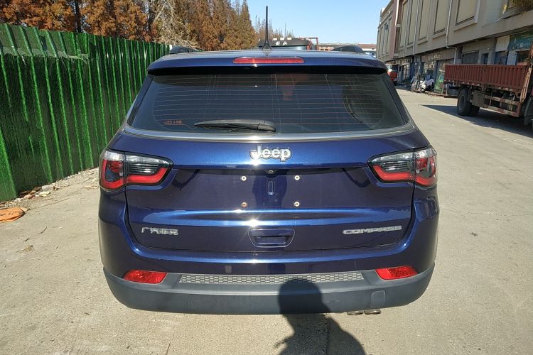 Jeep 指南者 2020款 220T 自动领先版车身外观6004