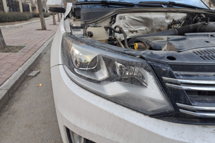 大众 途观 2015款 1.8TSI 自动两驱舒适版车身外观8