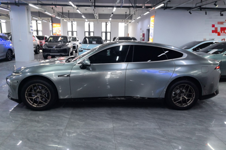 小鹏P7 2023款 P7i 702 Pro车身外观6003