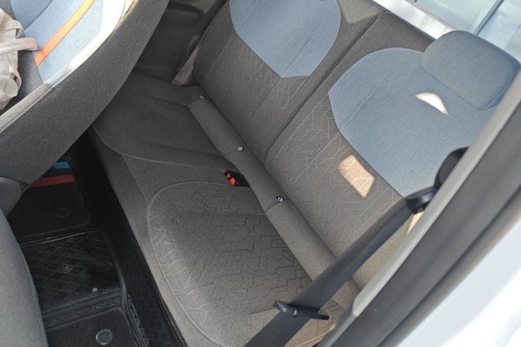 吉利银河 2024款 熊猫mini 200km 耐力熊中控内饰21