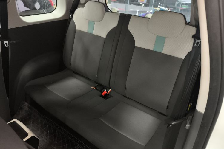 长安启源 长安Lumin 2023款 301km 蜜沁款中控内饰7004