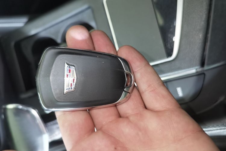 凯迪拉克CT6 2017款 28T 豪华型中控内饰11