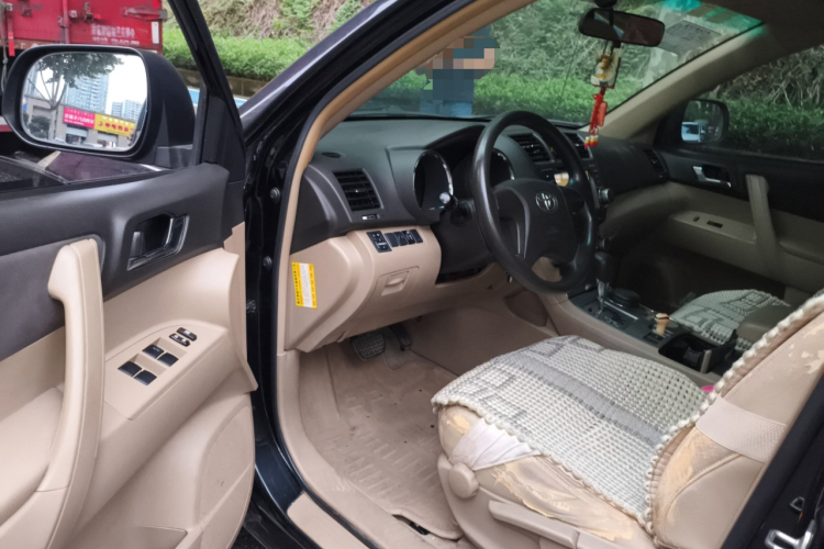 丰田 汉兰达 2011款 2.7L 两驱7座精英版中控内饰7003