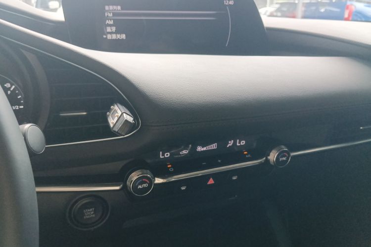 马自达3 昂克赛拉 2021款 2.0L 自动质睿版中控内饰16
