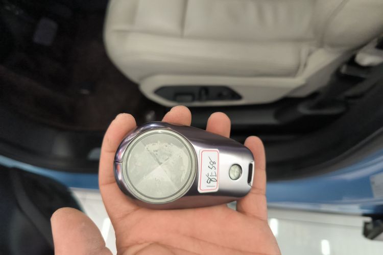 蔚来ES8 2018款 创始版中控内饰11