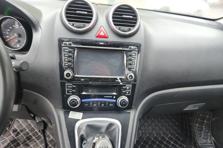 哈弗H6 2015款 升级版 1.5T 手动两驱精英型中控内饰16