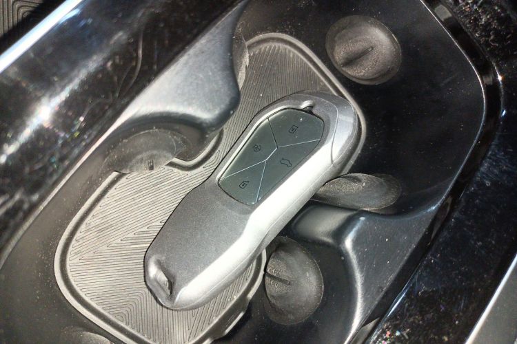 小鹏P5 2021款 550E中控内饰11