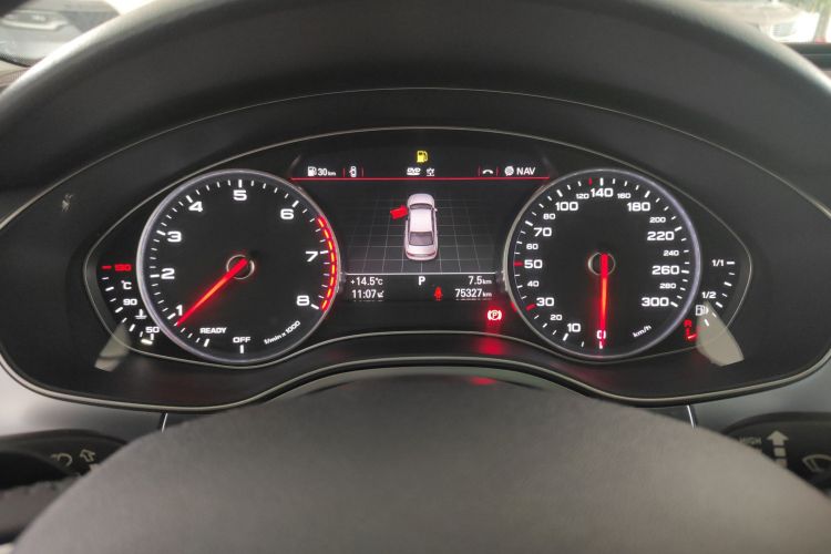 奥迪A6L 2017款 30 FSI 舒适型中控内饰14