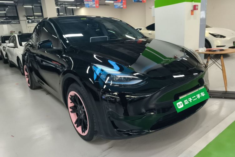 特斯拉 Model Y 2023款 后轮驱动版车身外观3