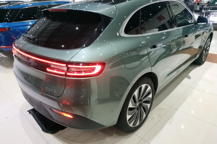 鸿蒙智行 问界M5 2022款 增程后驱标准版车身外观6005