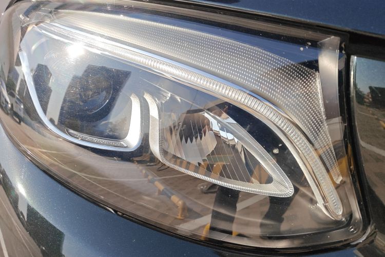 奔驰GLC 2019款 改款 GLC 260 L 4MATIC 豪华型车身外观8