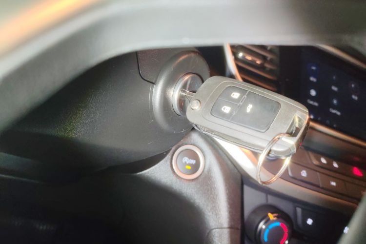 别克 英朗 2021款 改款 典范 1.5L 自动精英型中控内饰11