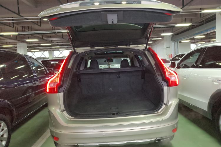 沃尔沃XC60 2017款 T5 AWD 智进版机舱底盘23