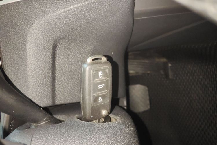 大众 帕萨特 2016款 330TSI DSG尊荣版中控内饰11