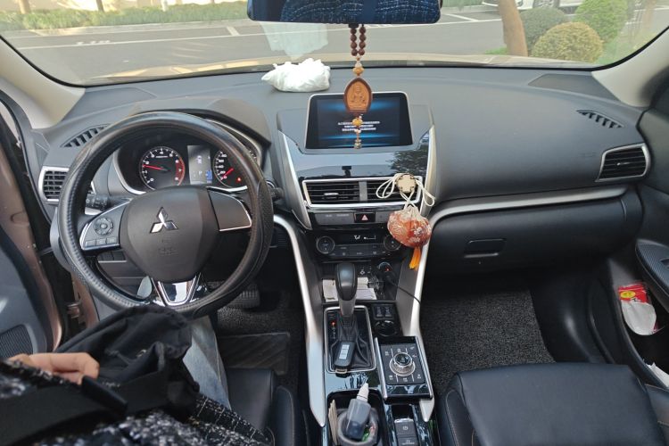 三菱 奕歌 2019款 1.5T CVT两驱梦想版 国VI中控内饰7002