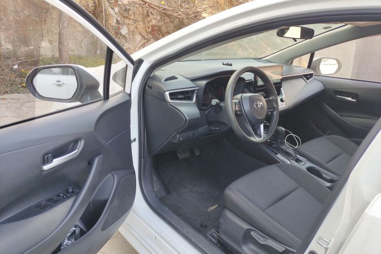 丰田 雷凌 2023款 TNGA 1.5L CVT进取版中控内饰7003