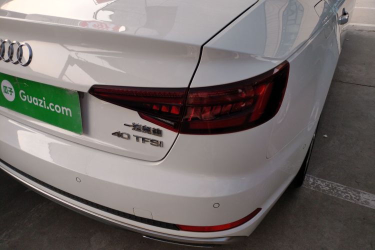 奥迪A4L 2019款 40 TFSI 时尚型 国VI车身外观9