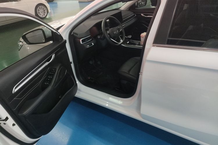 吉利汽车 帝豪 2023款 第4代冠军版 1.5L CVT尊贵型中控内饰20