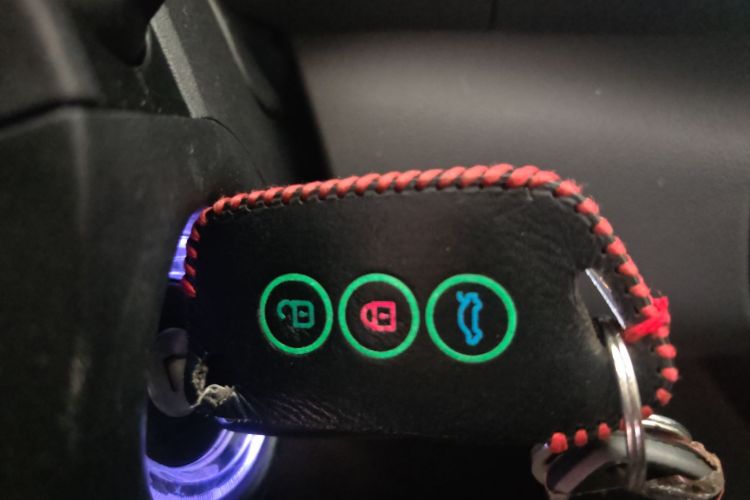 宝骏RC-5 2020款 1.5L 手动智耀精英型中控内饰11