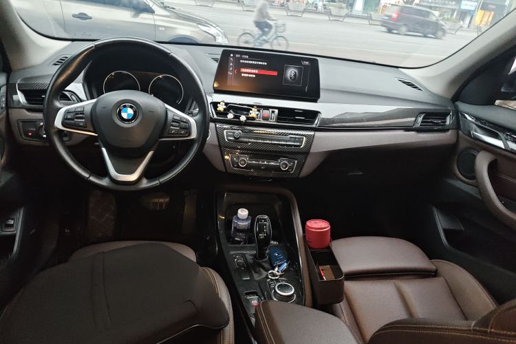 宝马X1 2020款 sDrive25Li 领先型中控内饰12