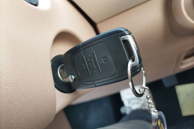 五菱汽车 宏光MINIEV 2025款 四门版 进阶款中控内饰11