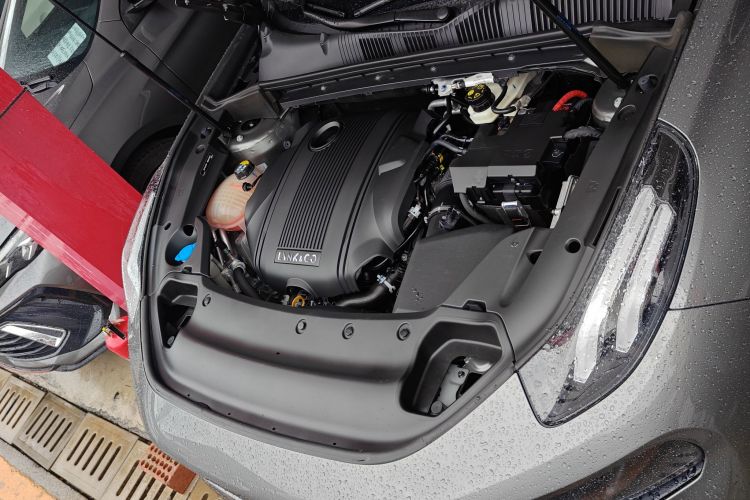 领克03 2021款 1.5TD DCT劲 冠军版机舱底盘24