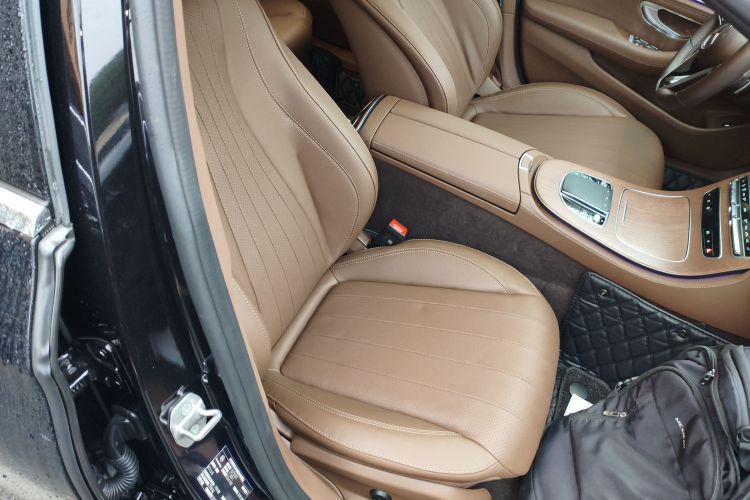 奔驰E级 2023款 改款 E 300 L 时尚型局部细节41