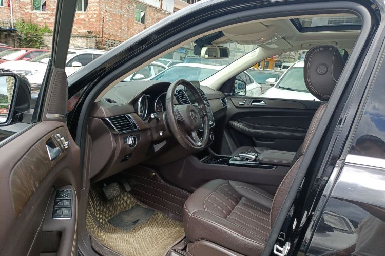 奔驰GLE 2017款 GLE 320 4MATIC 豪华型中控内饰7003