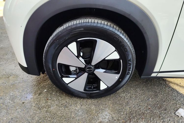 比亚迪 海豚 2023款 420km 时尚版车身外观6007