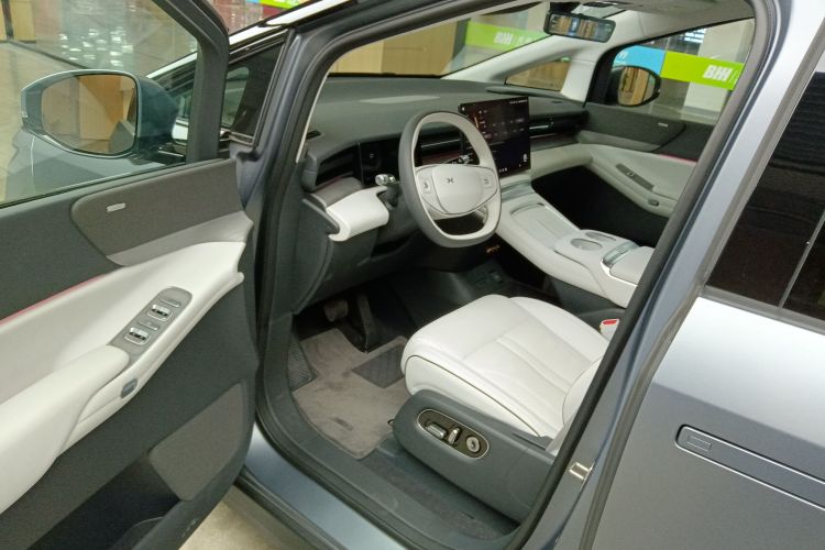 小鹏X9 2025款 星舰版中控内饰7003