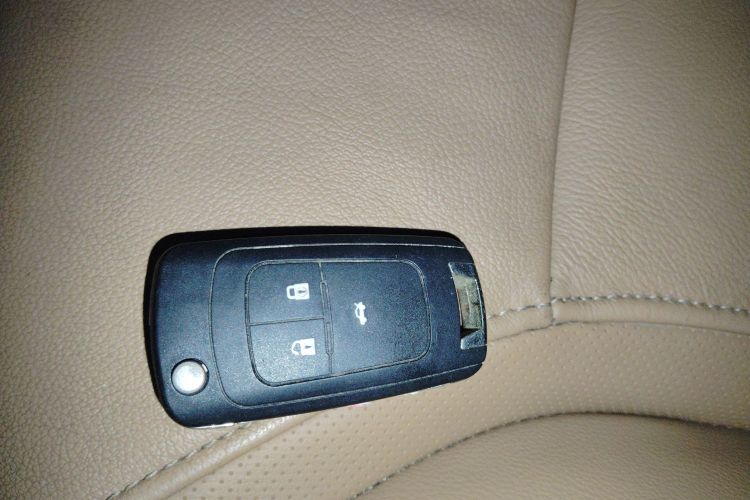 别克 阅朗 2019款 18T 自动互联旗舰型 国V中控内饰11