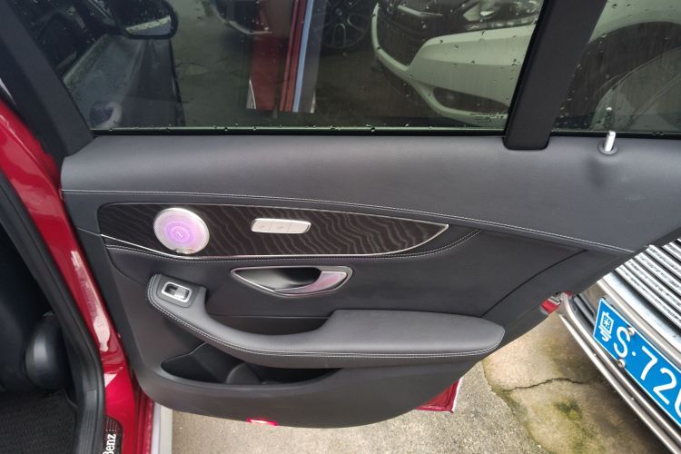 奔驰C级 2019款 C 260 L 运动版中控内饰7006