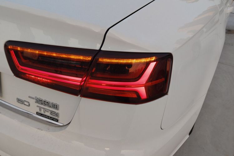奥迪A6L 2016款 45 TFSI quattro 运动型车身外观6006