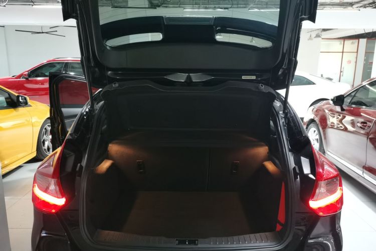 福特 福克斯(进口) 2013款 2.0T ST 标准版机舱底盘23