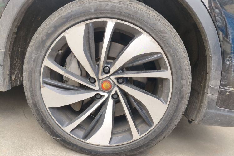 红旗HS7 2019款 3.0T 自动四驱智联旗领版车身外观10