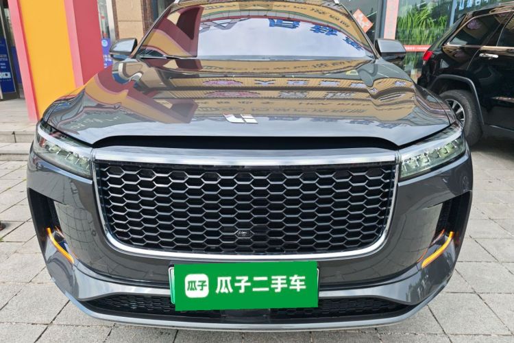 理想汽车 理想ONE 2021款 增程6座版车身外观2