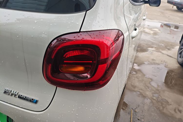 五菱汽车 宏光MINIEV 2025款 四门版 进阶款车身外观6006