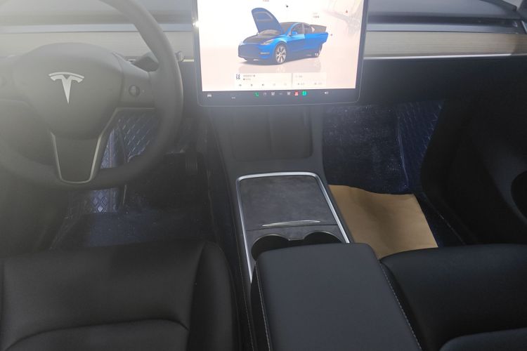 特斯拉 Model Y 2022款 改款 后轮驱动版中控内饰16