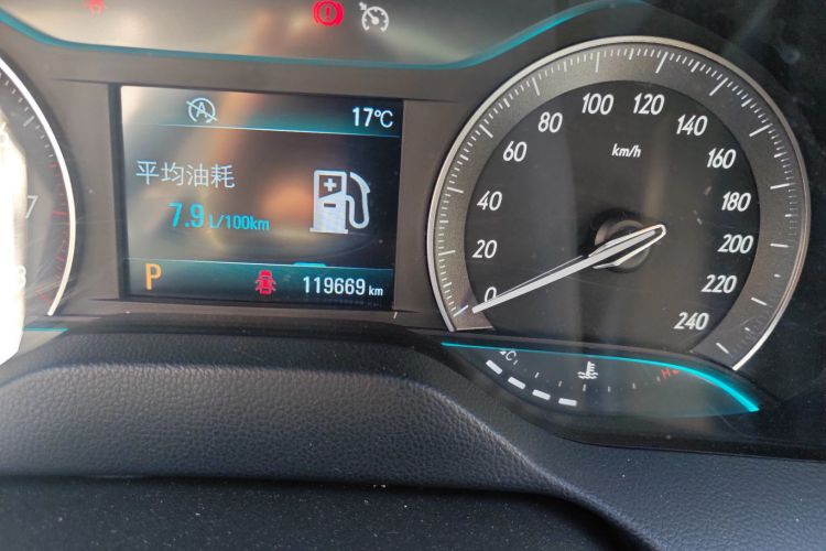 别克 英朗 2015款 18T 双离合豪华型中控内饰15